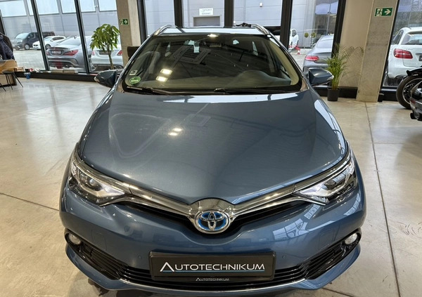 Toyota Auris cena 59900 przebieg: 204900, rok produkcji 2015 z Wolin małe 211